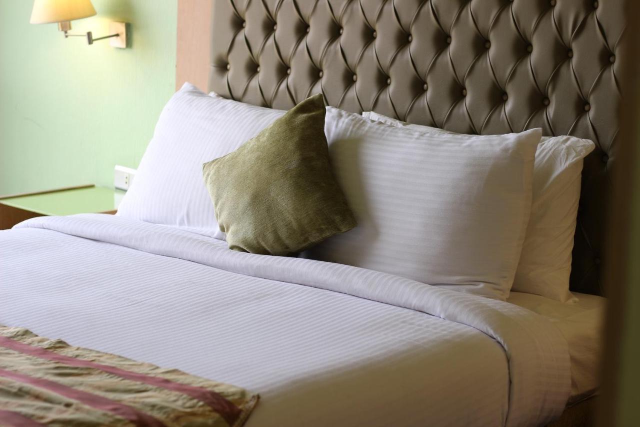 Santana Hotel Cairo Giza ภายนอก รูปภาพ