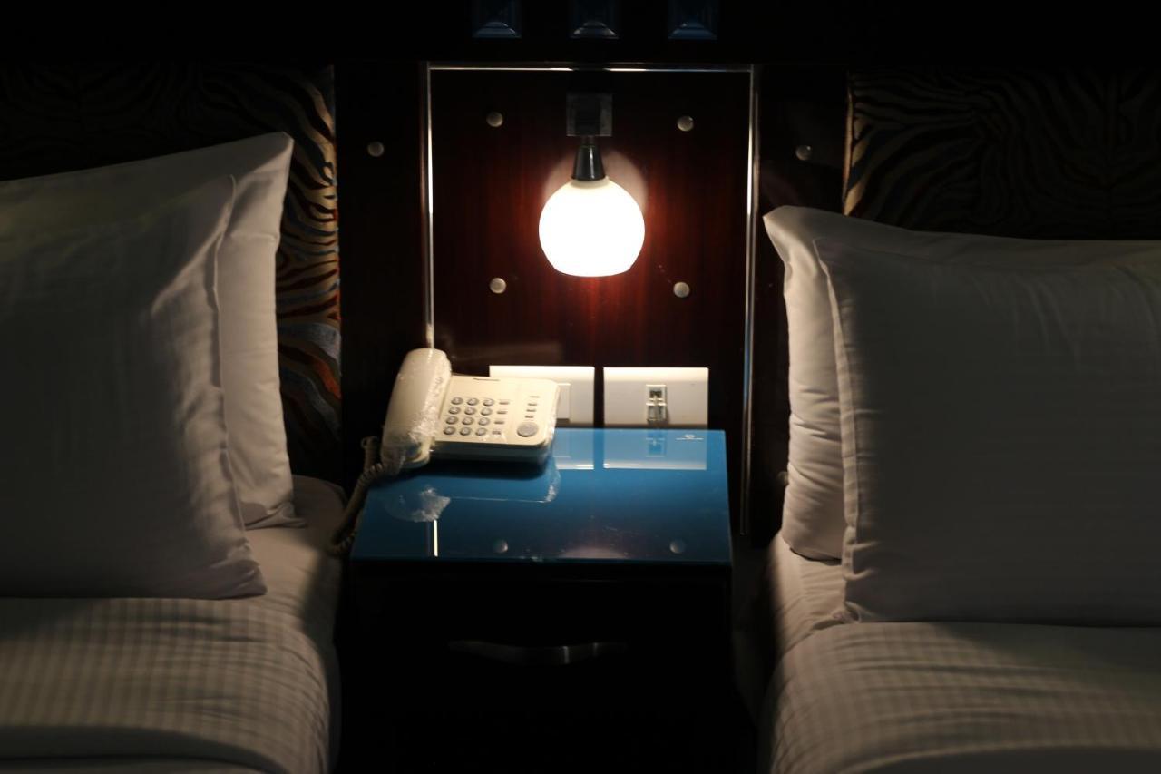 Santana Hotel Cairo Giza ภายนอก รูปภาพ