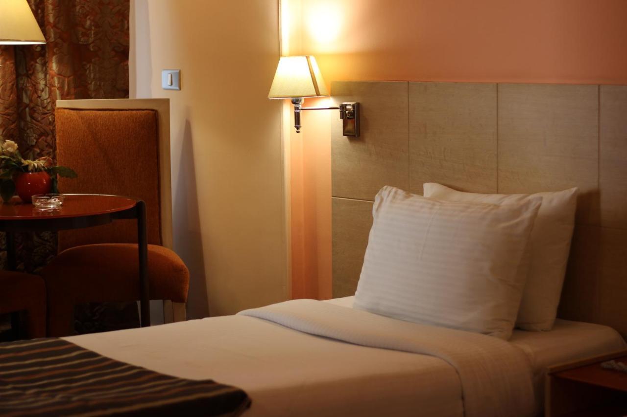 Santana Hotel Cairo Giza ภายนอก รูปภาพ